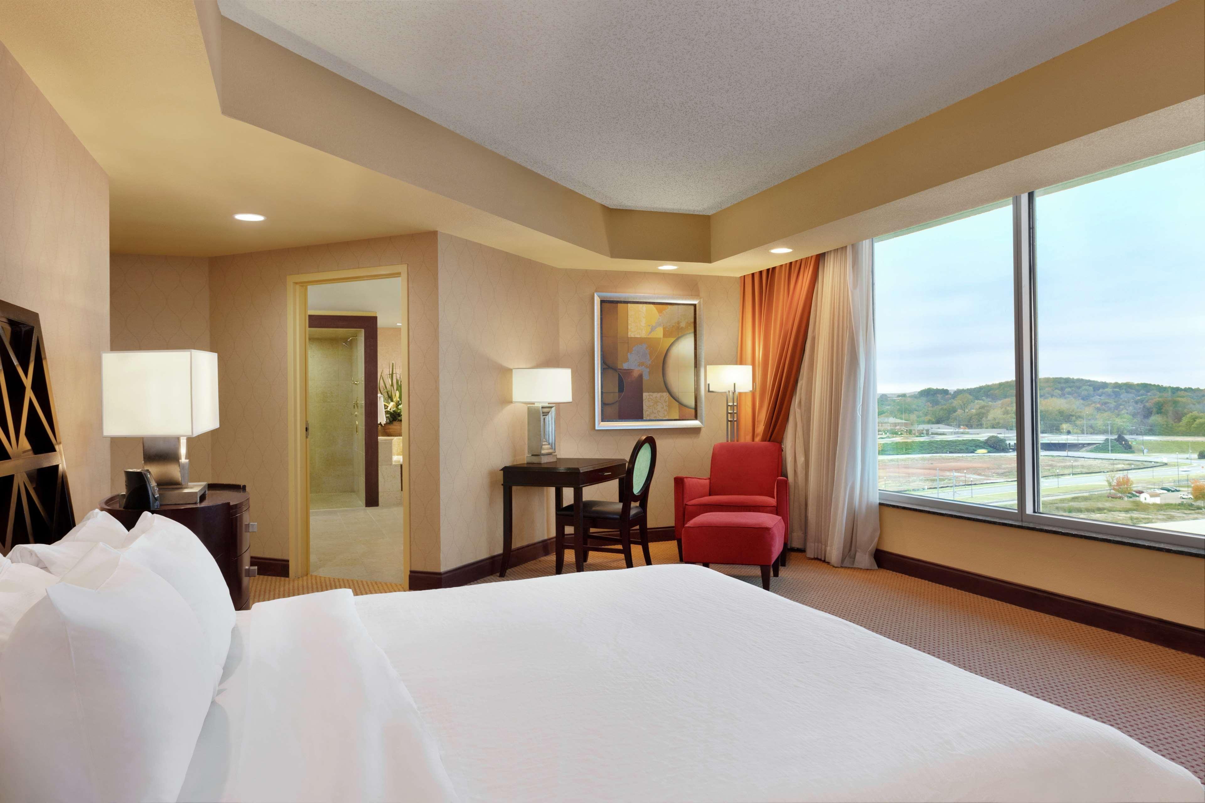 เอมบาสซี สวีท บาย ฮิลตัน ฮันต์สวิลล์ โฮเต็ล แอนด์ สปา Hotel ภายนอก รูปภาพ